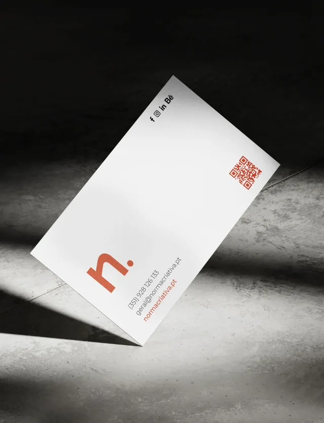 Mockup - Cartão de Visita da Norma Criativa - For creative brands